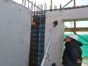 墻板現(xiàn)場安裝 (2)