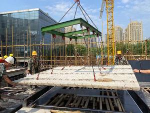 預制疊合板現場安裝 (5)